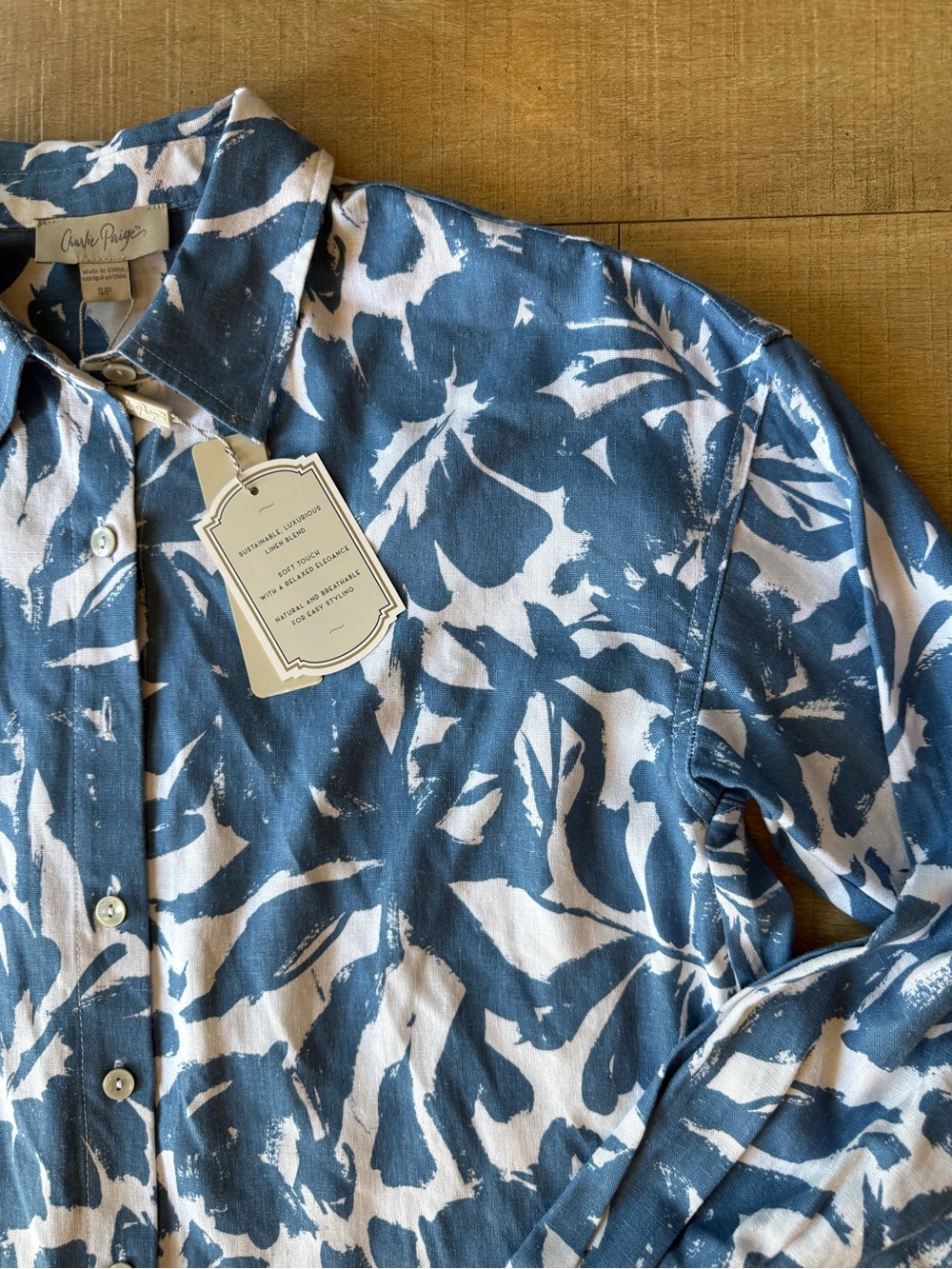 NWT Charlie Paige Blue Floral Button-Down Shirt linen viscose blend coastal S - Picture 6 of 8